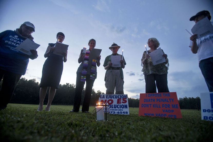 Vigil against executions in Greensville, Virginia